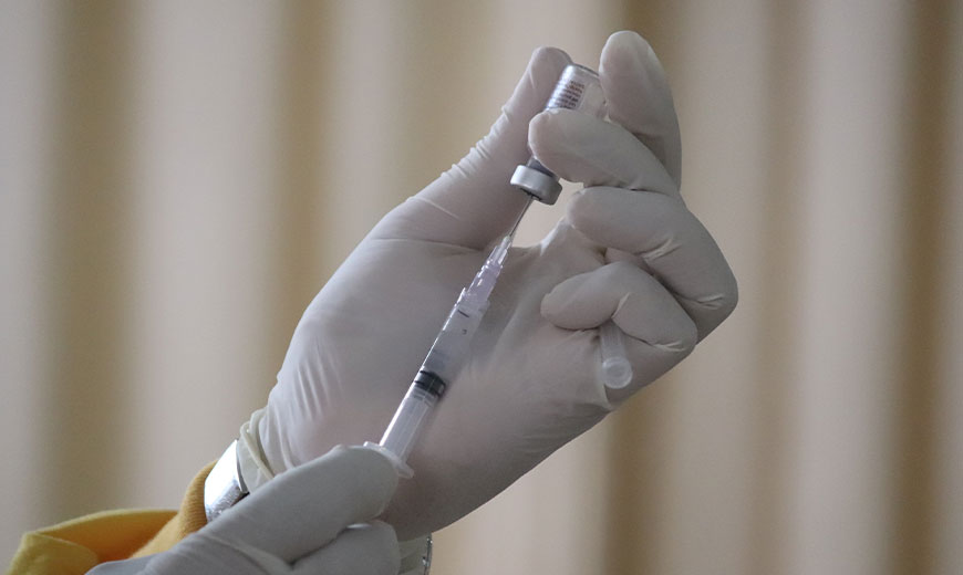 تزریق واکسن کرونا در کانادا
